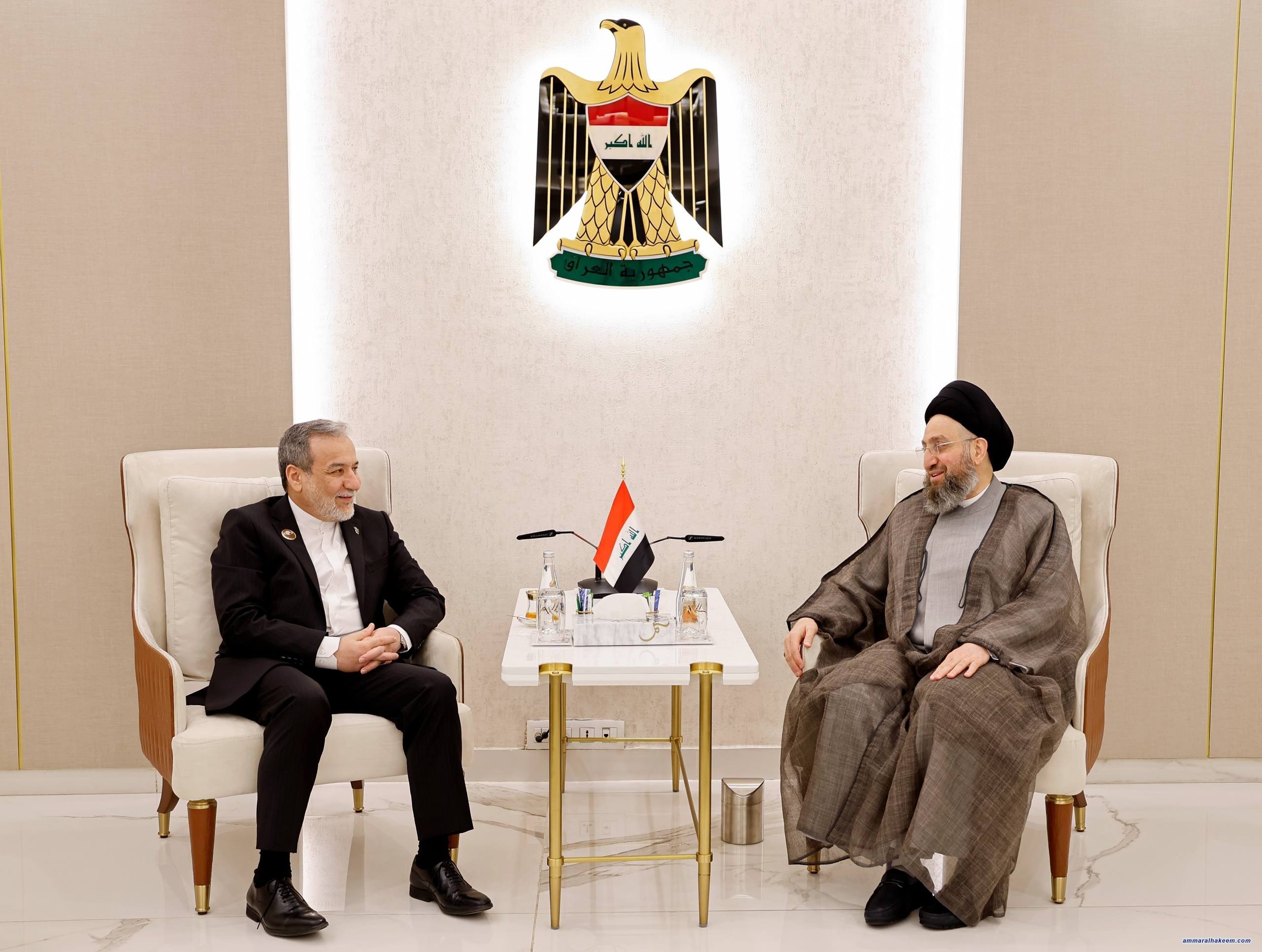 السيد الحكيم يدعو إلى وقف التصعيد والحوار ويحذر من تحركات داعش