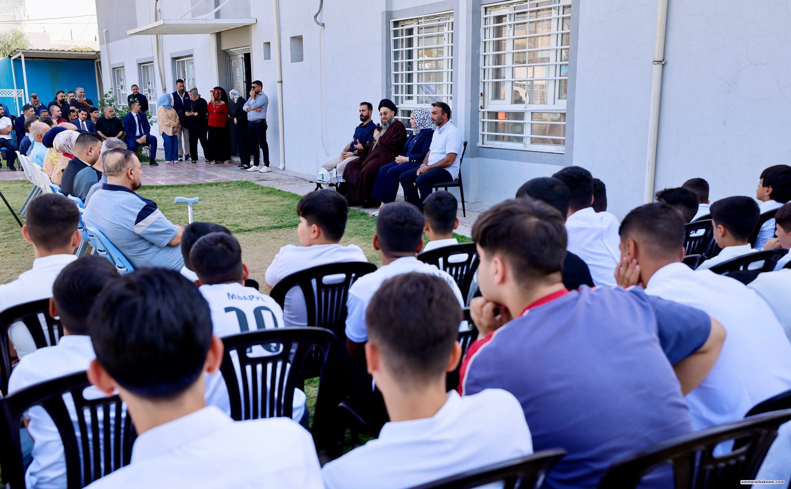 السيد الحكيم يتفقد دار الأيتام في كركوك ويدعو إلى رعاية الأيتام والاهتمام بكبار السن
