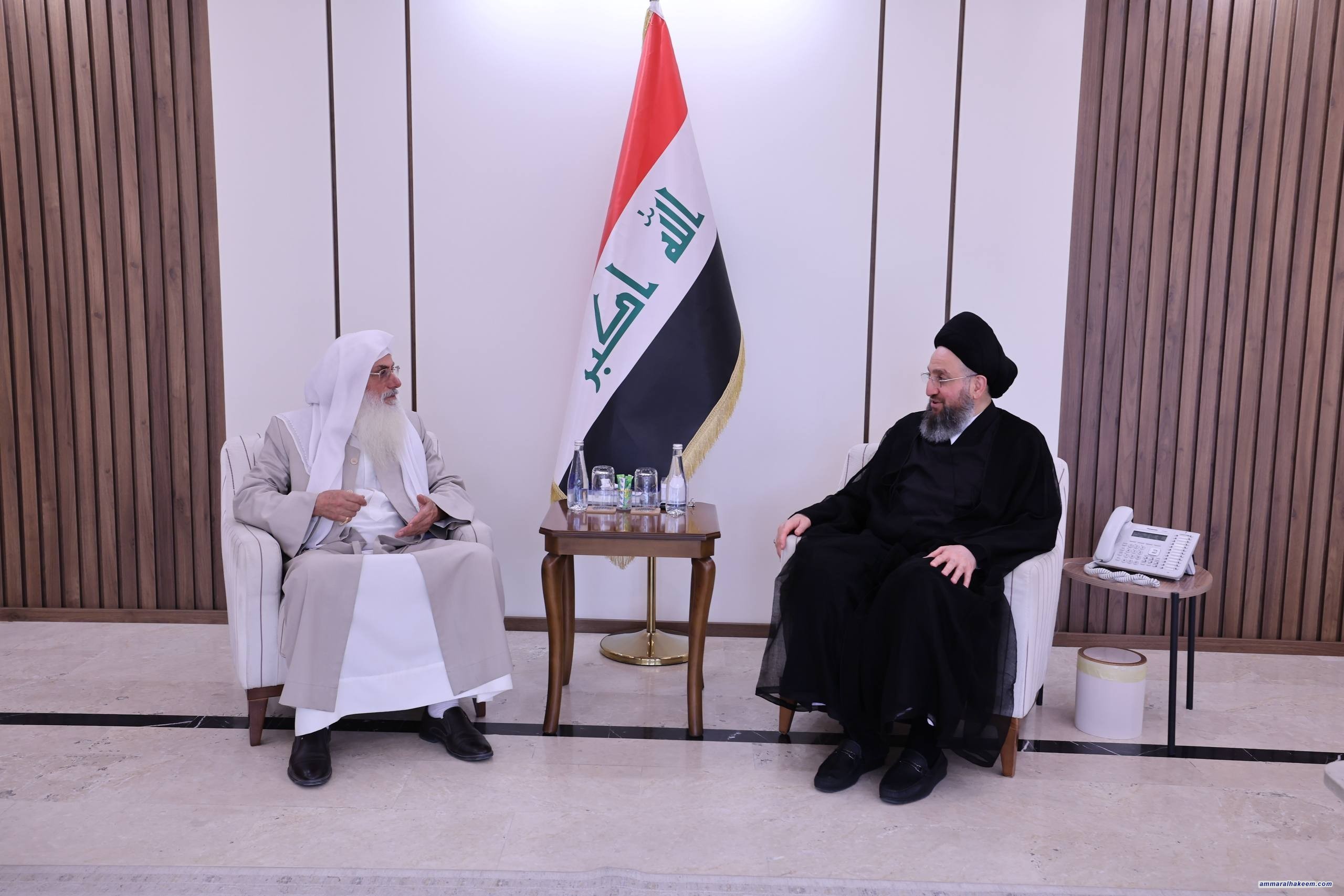 Sayyid Al-Hakeem Affirms Preserving Iraqi Diversity, Managing Components