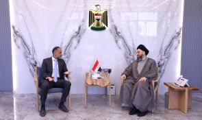 السيد الحكيم يؤكد للسفير البريطاني اقتراب إنهاء الانسداد السياسي ويدعو لتشكيل حكومة شاملة ووقف الحرب في المنطقة