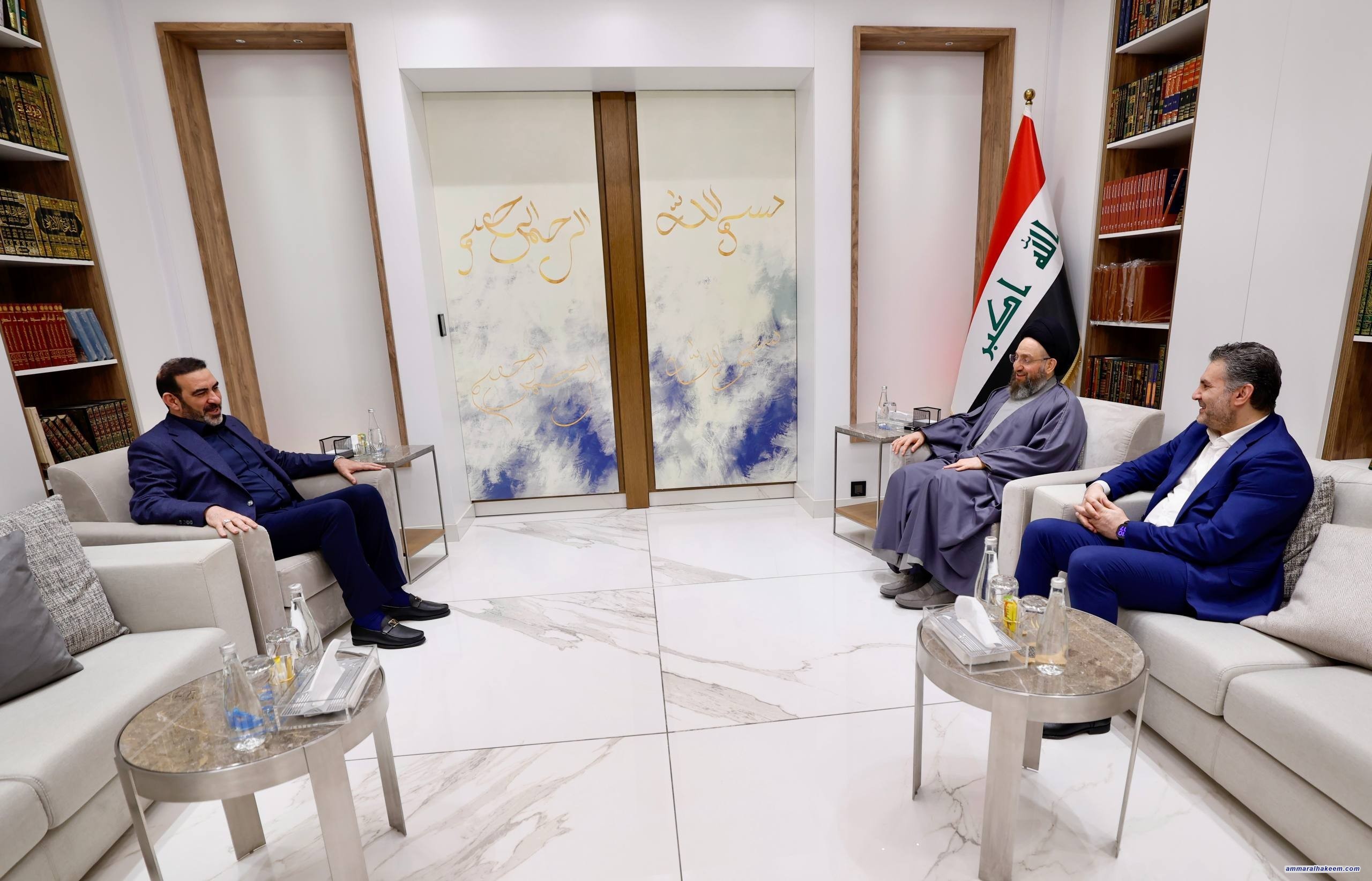 سەید حەكیم لەگەڵ وەزیری پیشەسازی باسی سروشتی پیشەسازی و پێویستی باشكردنی سەقامگیری و پتەوكردنی كرانەوەی هاوسەنگی كرد