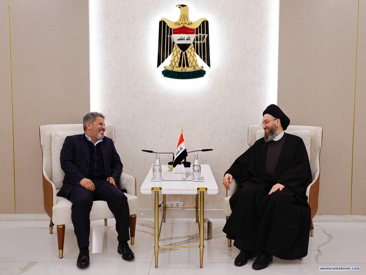 Sayyid Al-Hakeem Meets Khadamat Alliance Head, Affirms Unified Positions, Urges Constitutional Entitlements Completion