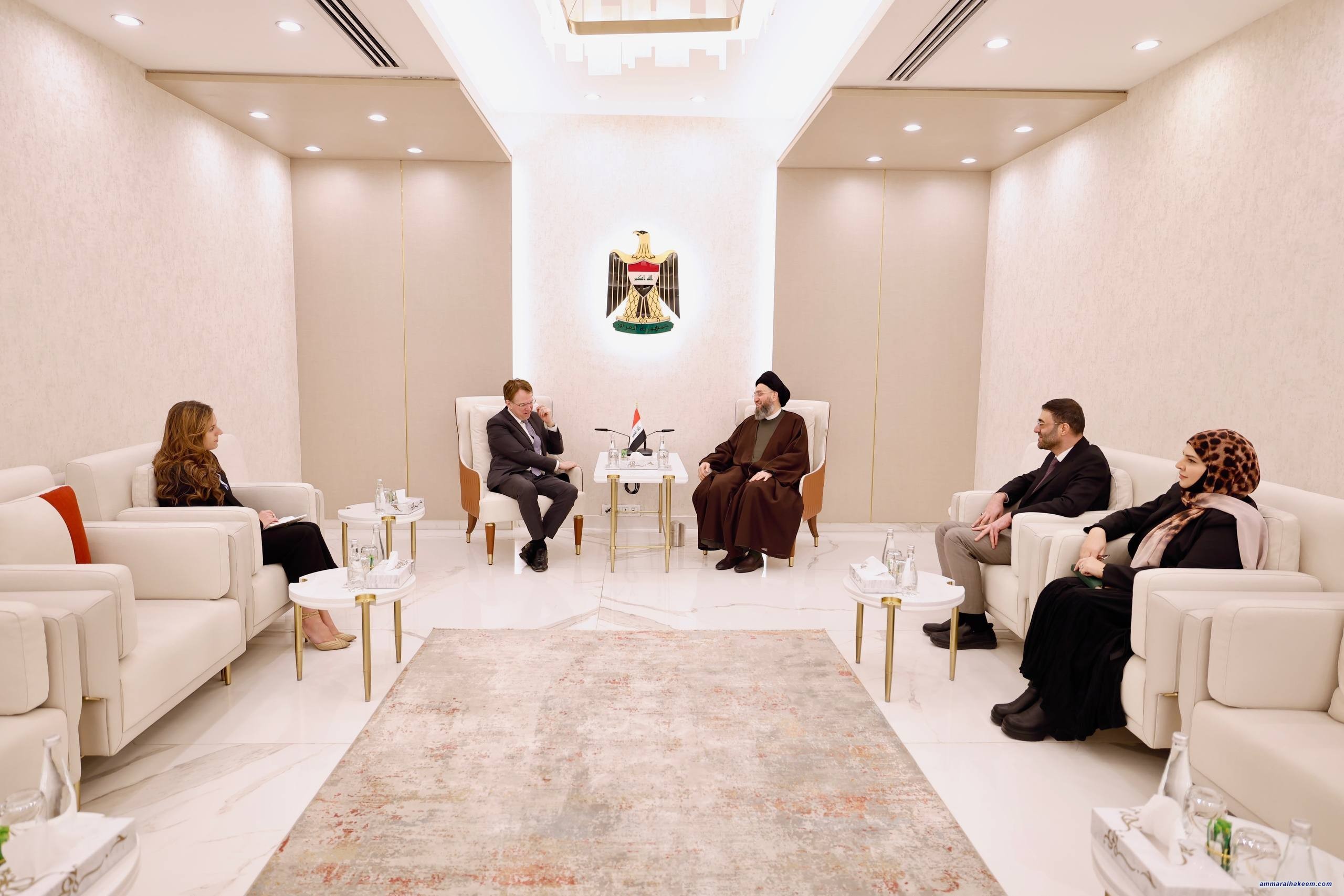 Sayyid Al-Hakeem Discusses Bilateral Ties, Iraq’s Political Scene Updates with French Ambassador
