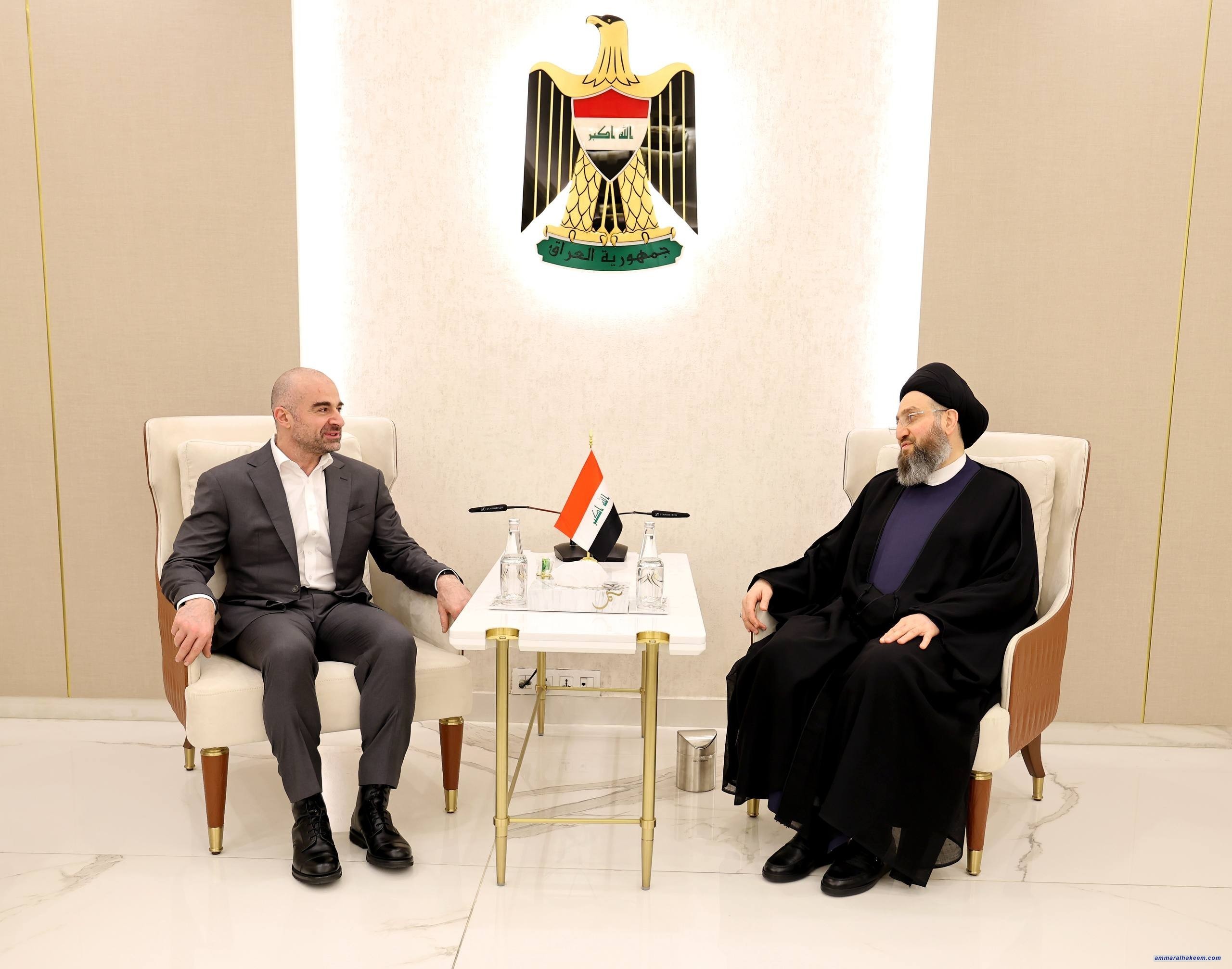 السيد الحكيم يلتقي بافل طالباني ويؤكد تسريع الاستحقاقات الدستورية واعتماد الحوار لتعزيز الاستقرار في العراق والمنطقة