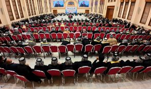 Sayyid Al-Hakeem: Economic Challenge Top Priority, Corruption Fight, Arms Consolidation State-Building Pillars 